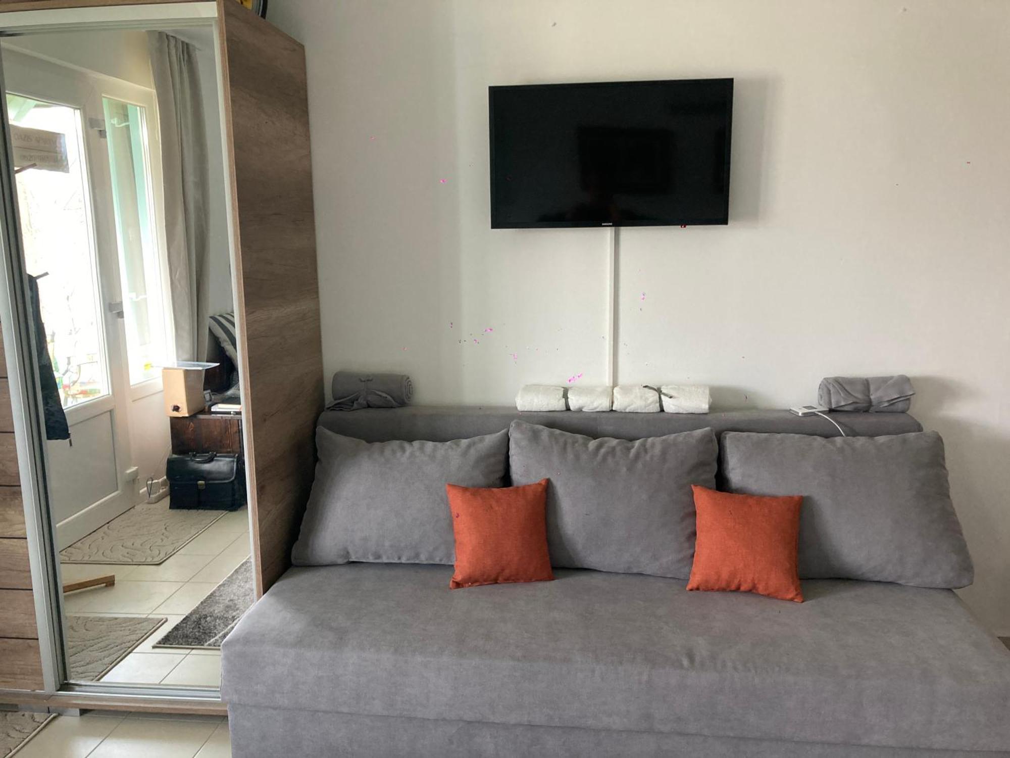 Oazis Apartman Орфів Екстер'єр фото